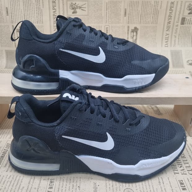 나이키 에어맥스 알파트레이너5 운동화250