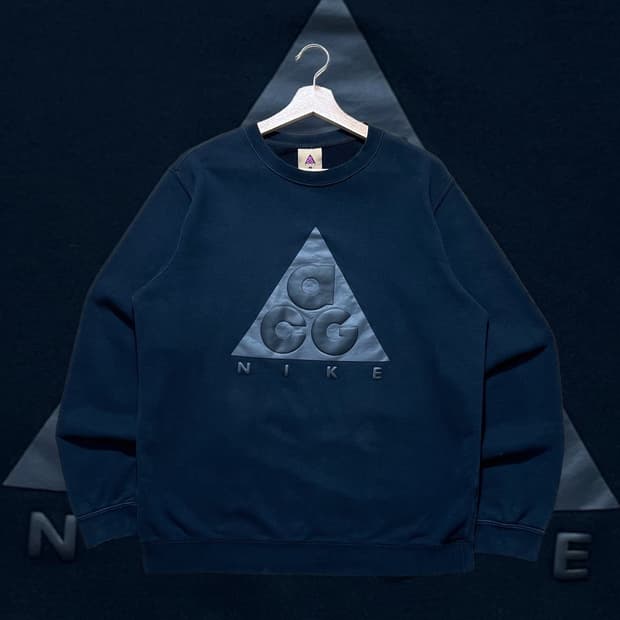 Nike Acg Crew Neck Back Pocket