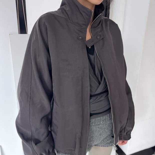 Ulika sanctus 리본 봄버 딥브라운