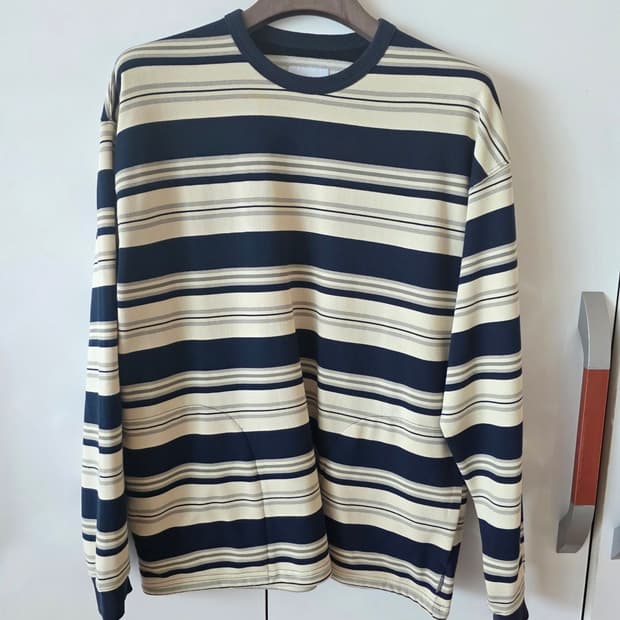 에스피오나지 Lightweight Border Sweatshirt