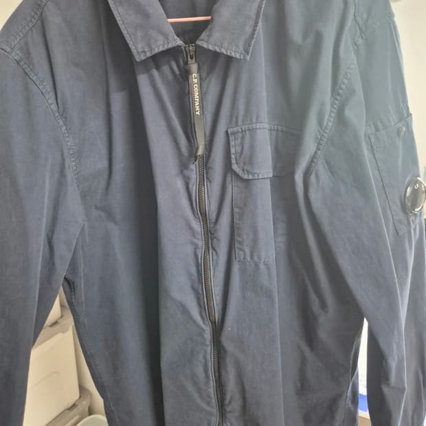 cp컴퍼니 자켓 렌즈버전 L 사이즈  상태 9.2/10  상태 좋습니다 