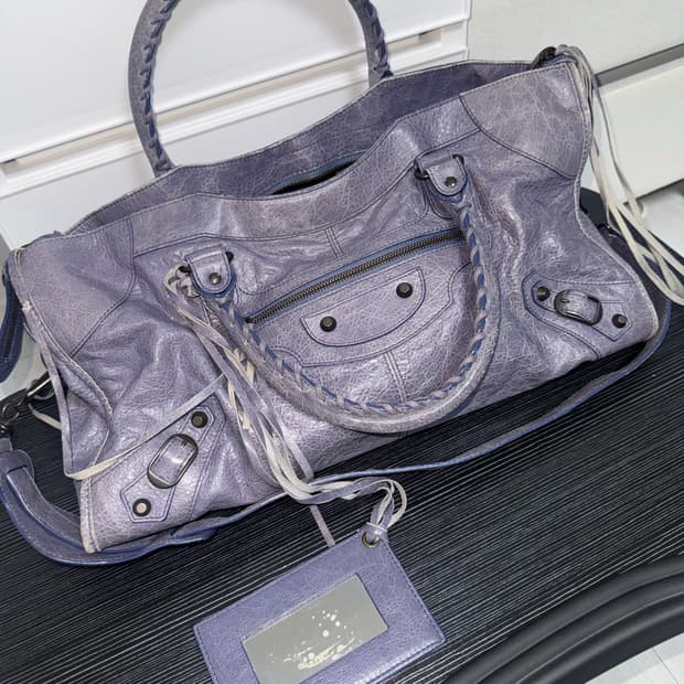 발렌시아가 모터백 연보라