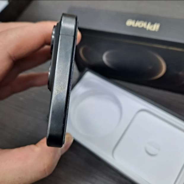 아이폰 15프로 블랙 급처분 128기가