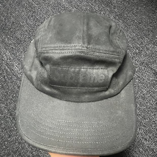 슈프림 x MM6 메종 마르지엘라 페인티드 캠프캡 블랙 - 24SS