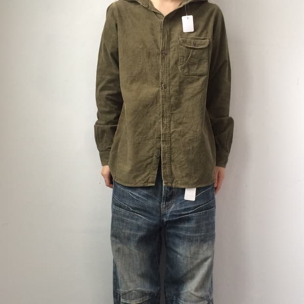 Hood layer corduroy shirt