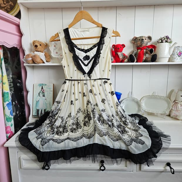 0327(axes femme) 블랙 로즈 튤 레이어드 원피스