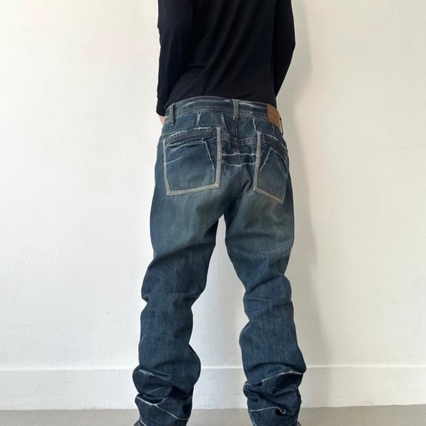 아르마니 익스체인지 크랙 워싱 데님 팬츠