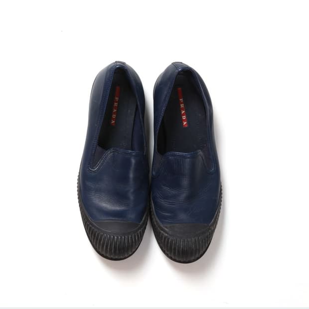 프라다 Prada Leather Slip On Sneakers 
