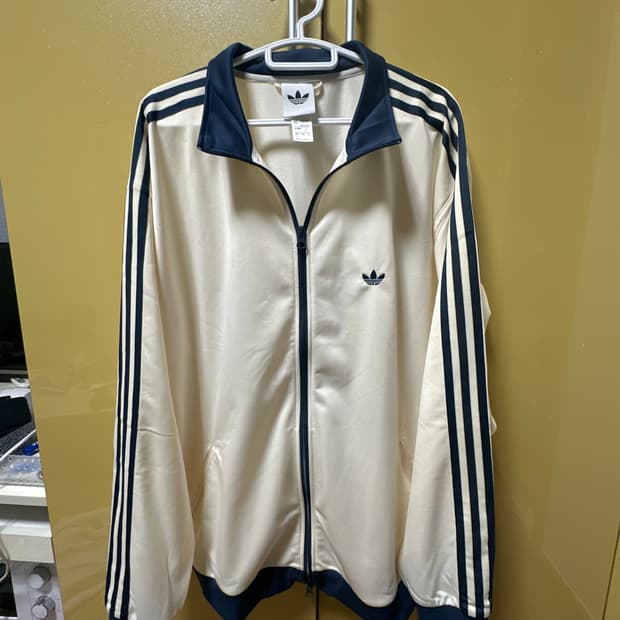 아디다스 바켄바우어 트랙탑 네이비 컬러 L