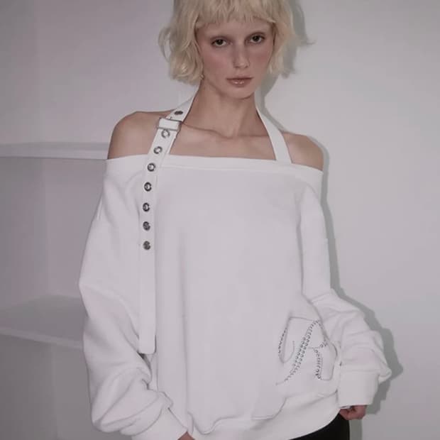 로제프란츠 오프숄더 맨투맨 화이트