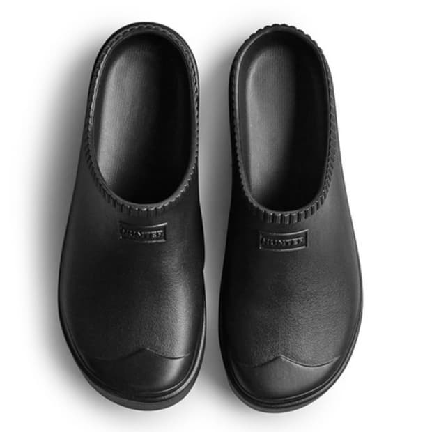 헌터 인아웃 블룸 엘지 폼 클로그 블랙