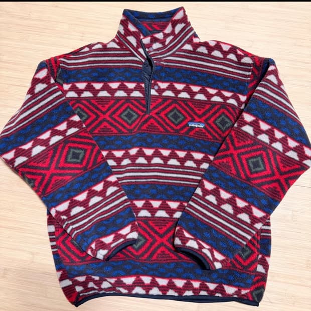 파타고니아 패턴 플리스 풀오버