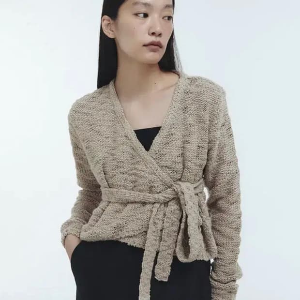 지비에이치 랩가디건 아이보리(원가150,000)