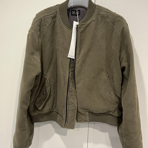 에모스탠스 클럽 스웨이드 자켓