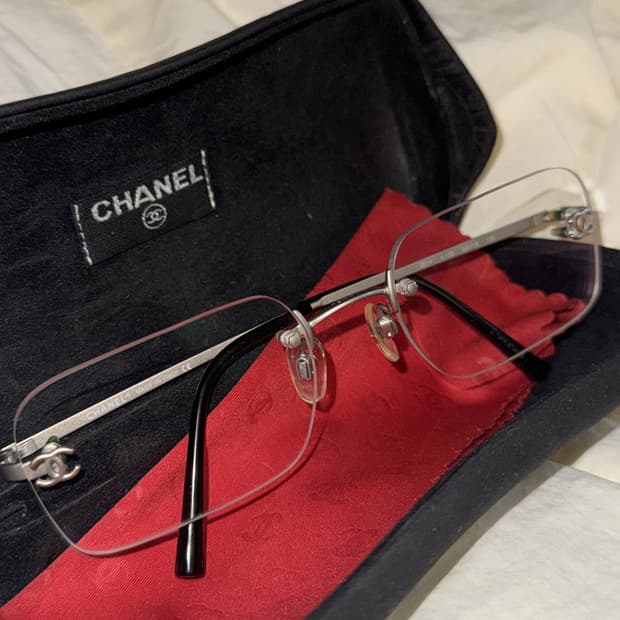 샤넬 빈티지 무테 안경