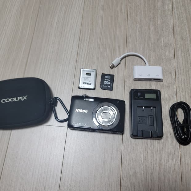 니콘 쿨픽스 A100 디카