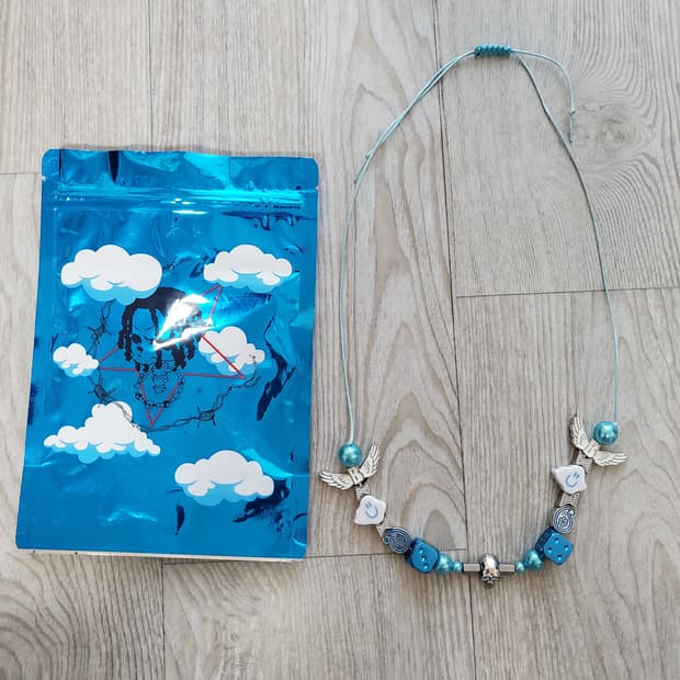 SALUTE EVAE MOB 살루트 이베몹 클라우드 엔젤 목걸이