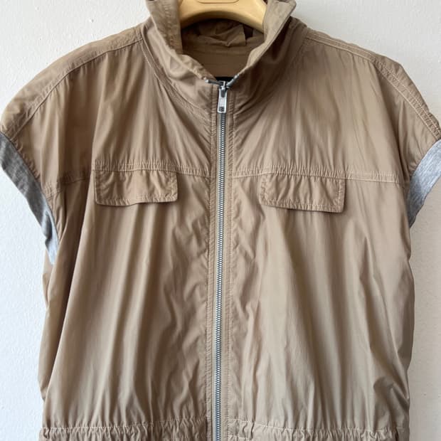 닥스 여성 골드베이지 바람막이조끼 집업조끼