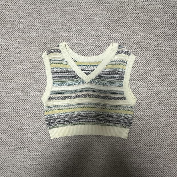 NIKO AND... knit vest