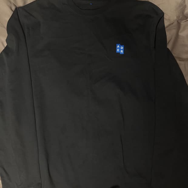 아더에러 롱슬리브