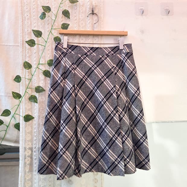 체크 미디 울스커트
