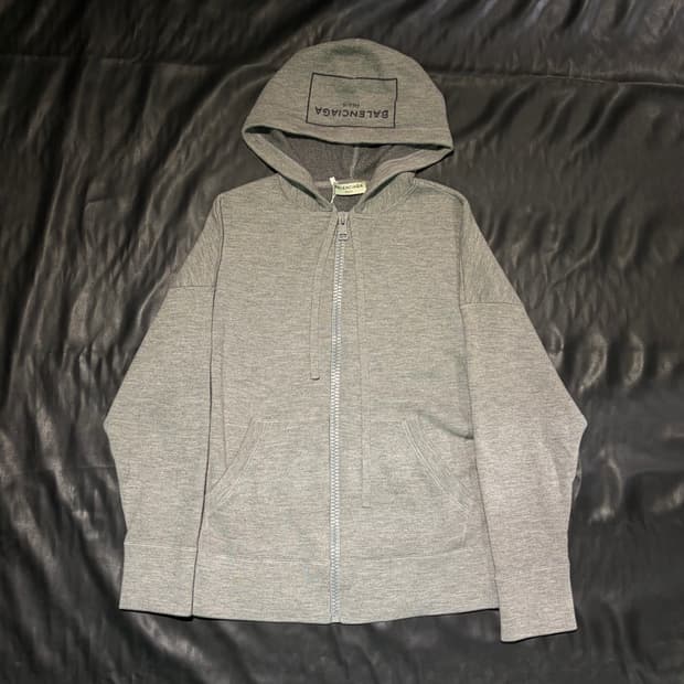 발렌시아가 니트 후드집업