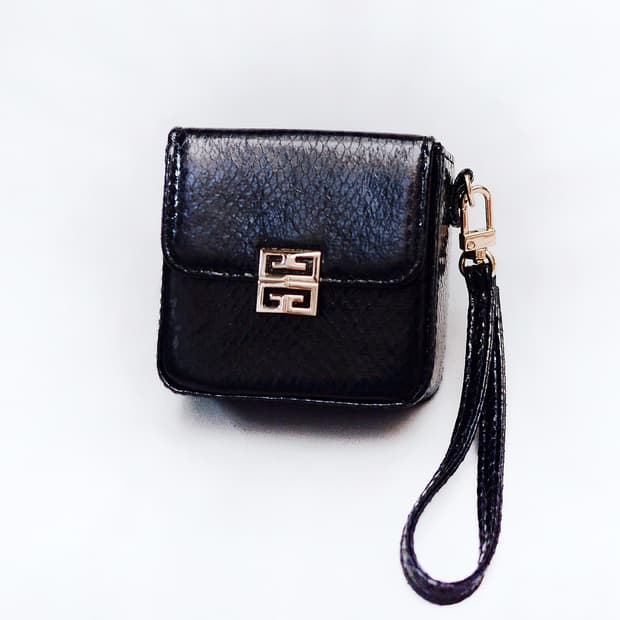 미사용) 지방시 (GIVENCHY) 미니 스퀘어 쿠션 파우치백