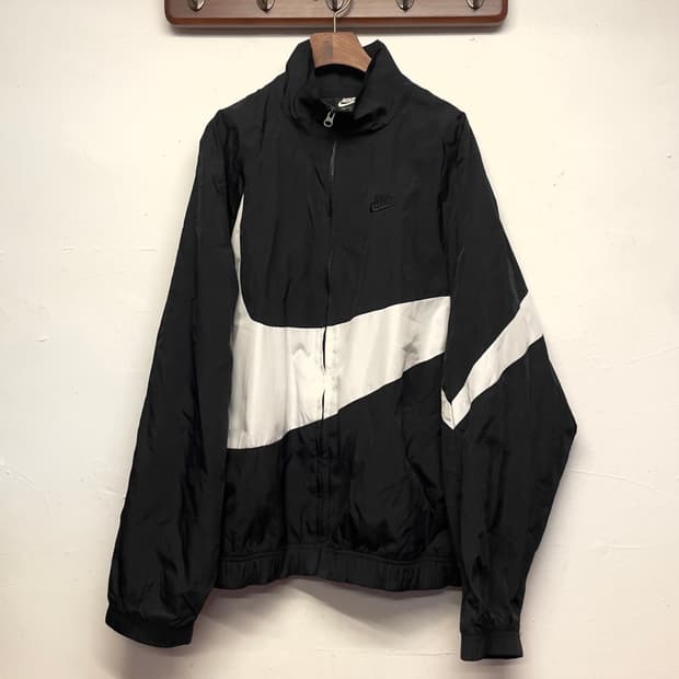 나이키 빅 스우시 나일론 블랙 자켓  