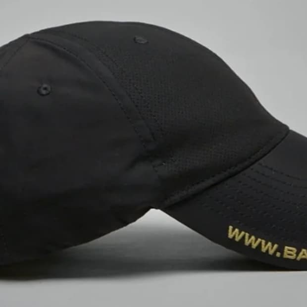 [L]26FW 발렌시아가 로고 모티프 엠브로이드 메쉬 판넬 볼캡