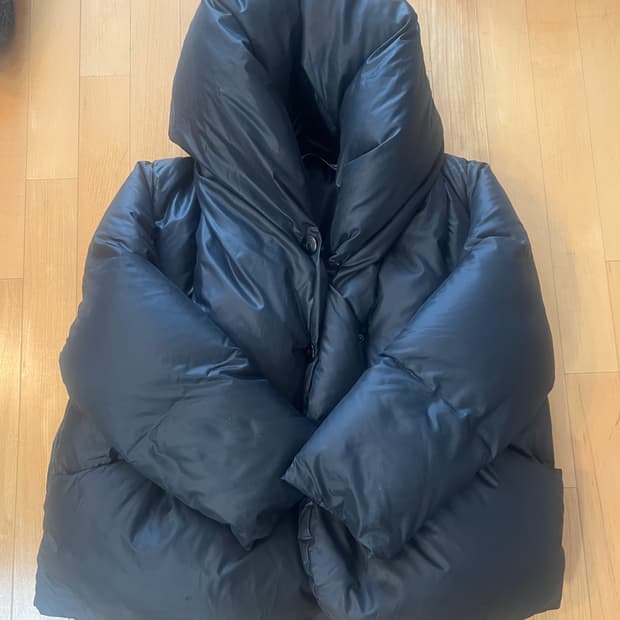 Open YY 블랙 패딩