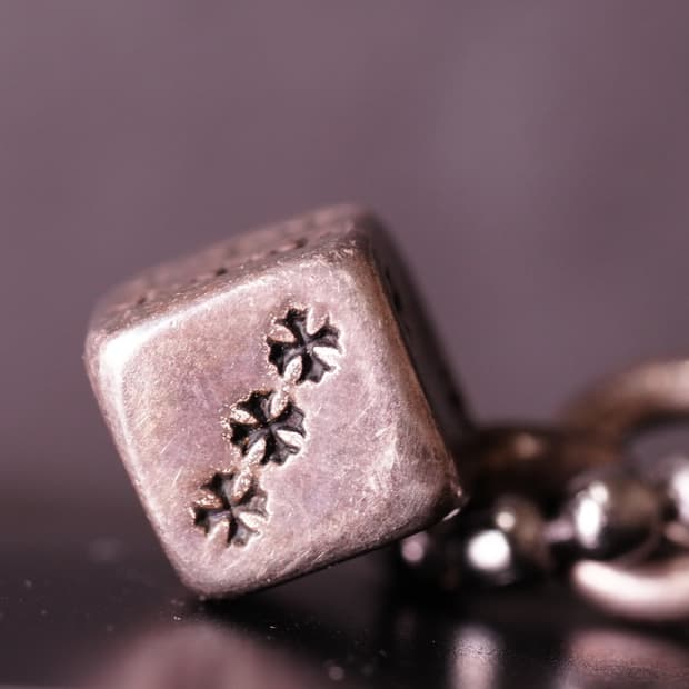 크롬하츠 다이스 참 팔아요