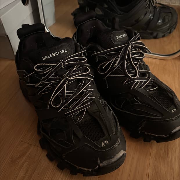 발렌시아가 트랙 43사이즈 판매