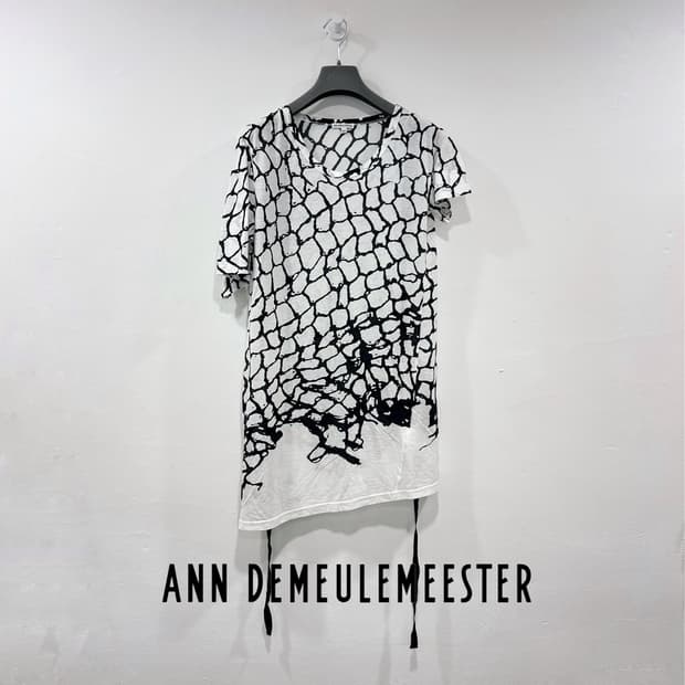 ANN DEMEULEMEESTER 앤 드뮐미스터 언밸런스드 반팔 티셔츠