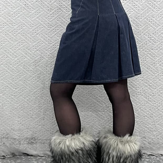 리바이스 엔지니어드 플레어 여리 데님 청치마 27인치 C08270