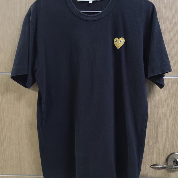 꼼데가르송 골드와펜 블랙 반팔티