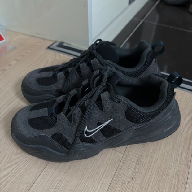 나이키 테크 헤라 블랙 255cm