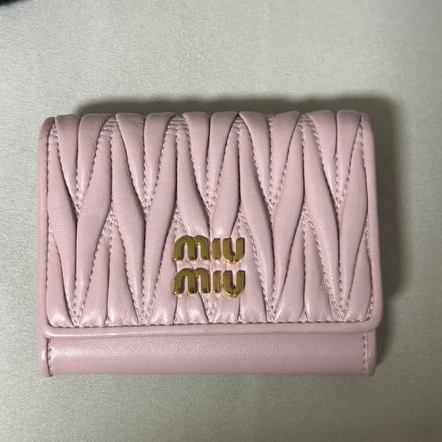 정품] 미우미우 마틀라세 핑크 카드지갑