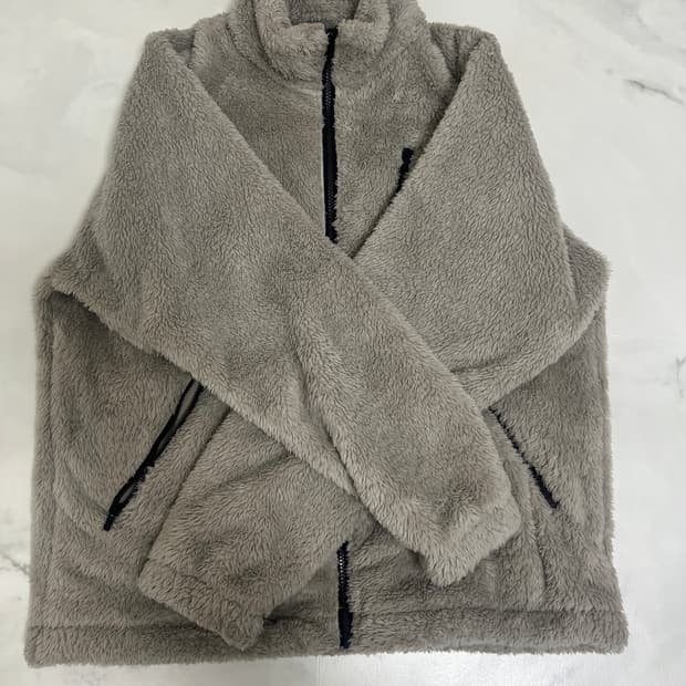 유니클로 니들스 후리스 집업 베이지 / 1회착용 / 새상품급