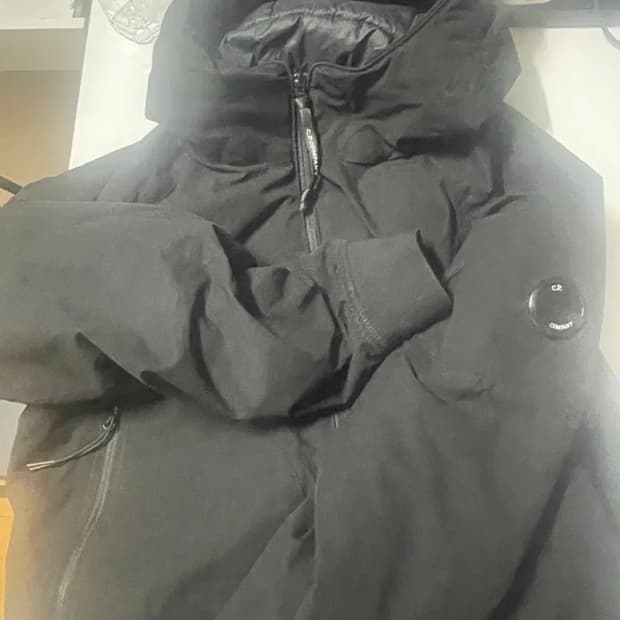 Cp컴퍼니 경량패딩