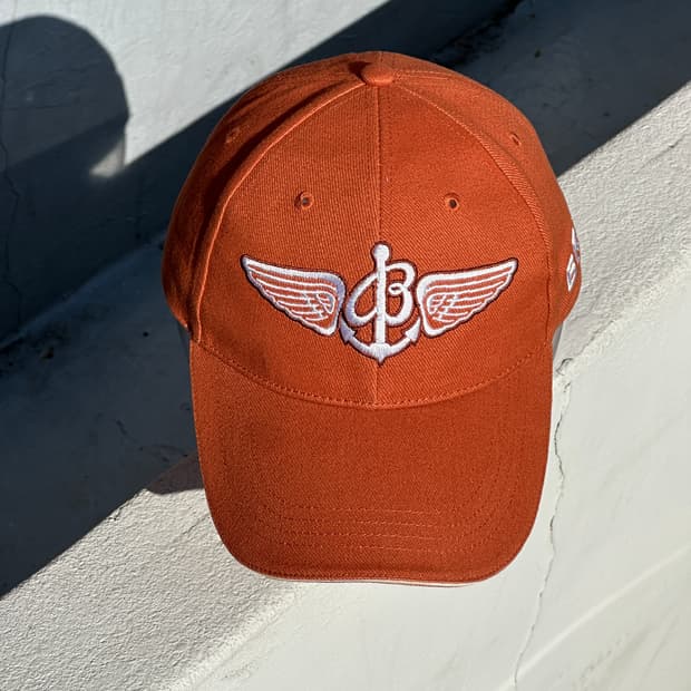 [F] 브라이틀링 로고 카멜오렌지 볼캡 모자