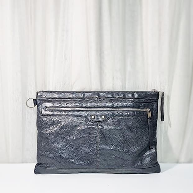 발렌시아가 클러치