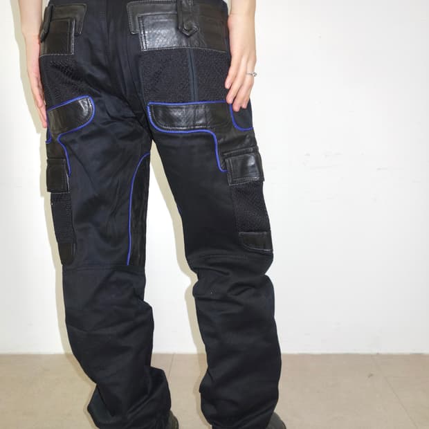 이세이미야케 카고 레더 바이커 팬츠