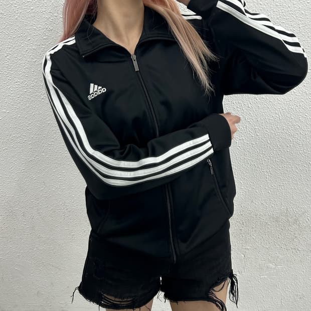 아디다스 에센셜 블랙 트랙탑 M