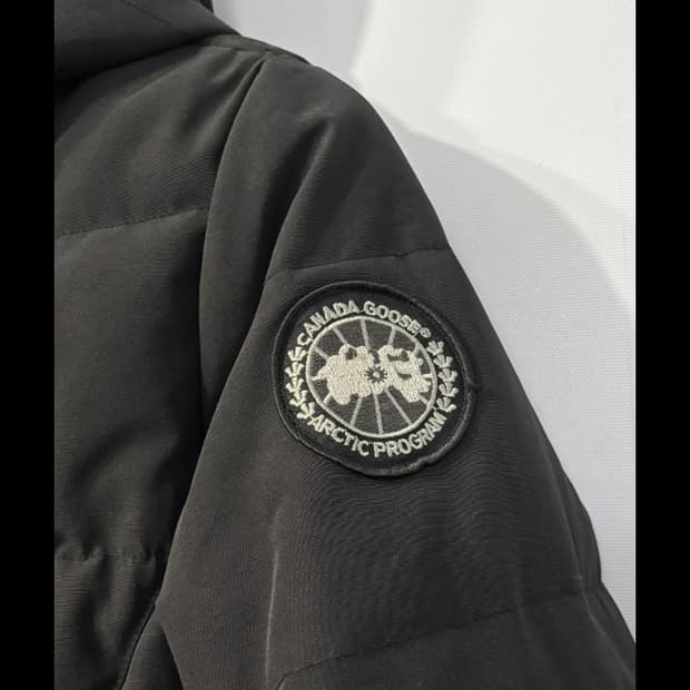 캐나다구스 블랙 패딩 ~55반