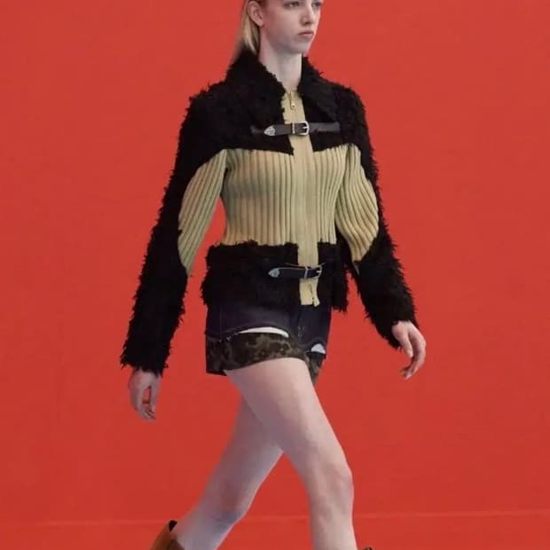 앤더슨벨 올가 헤어리 니트 집업 자켓