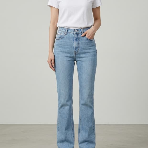 시에(SIE) 스탠다드 부츠컷 데님 팬츠 연청 M사이즈 (총장 97cm)