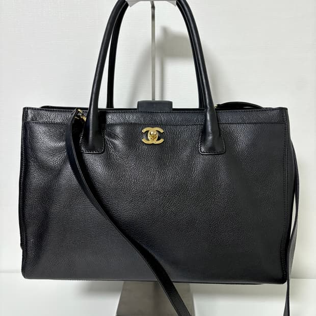 샤넬 서프백 금장 블랙