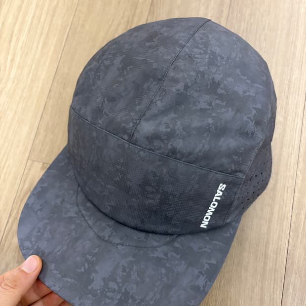 살로몬 에어로 서큘 런 캡 차콜