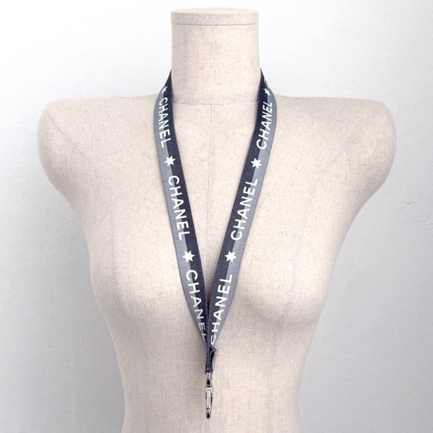 샤넬 빈티지 CHANEL 폰트 로고 넥 스트랩 키링 키홀더