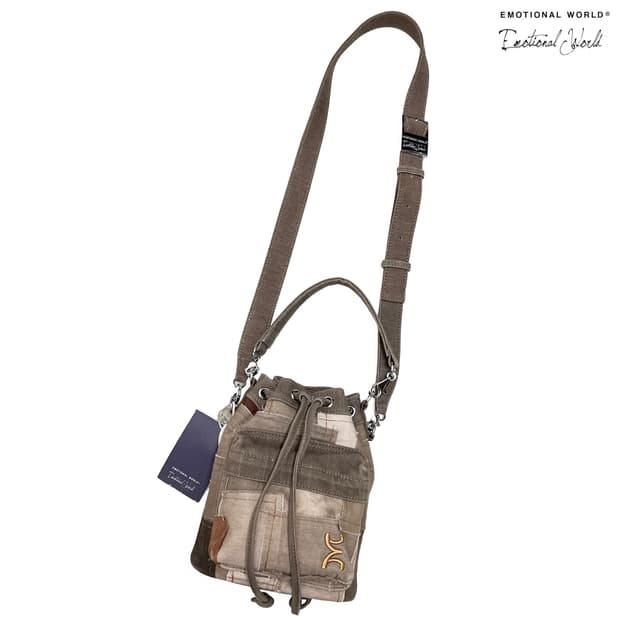 이모셔널 월드 (Emotional World)